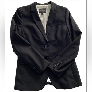 Banana Republic- blazer long and lean style  black blazer women’s size 6P petite